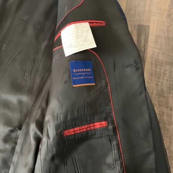 Berragamo Soho Madison Blue Tuxedo set w/accessori - Picture 6 of 14